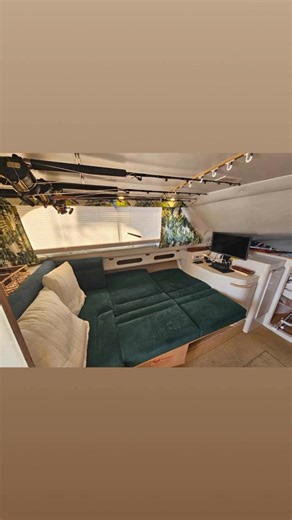 🔥 Blackfin 33 w/ Tuna Tower – Cummins QSB • Major 2024–2025 Upgrades • Turn-Key Offshore – $135,000 USD 🔥 Serious offshore machine built for long runs, Catalina anchor-outs, and hard fishing days. This Blackfin 33 has seen extensive mechanical, fuel, electronics, and running-gear upgrades in 2024–2025 and is truly turn-key for the next adventure. Open to all reasonable offers. ⸻ ⚡ POWER & PROPULSION • Cummins QSB 5.9 – 380 HP • 2,390 hours (will continue to increase with regular use) • Strong-