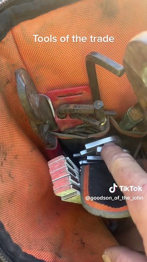 Lineman Tool Bag Essentials: A Quick Rundown