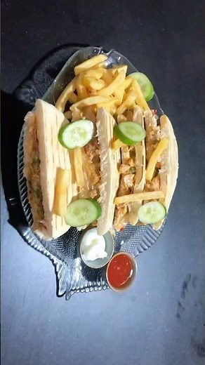 Restaurant Style Pita Bread Sandwiches