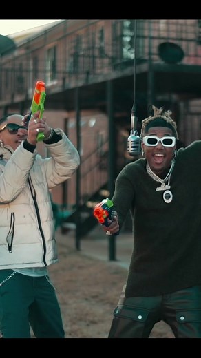 MY BLICKYYYYYY🔫😝 it’s OUT NOWWWWW YALL😱 and also WE WANNA SEE WHO COULD DO THIS DANCE THE BEST! Go go go go and also GO STREAM IT EVERYWHERE NOWWWW! And share ! We love y’all so much ❤️ ( ENTERTAINMENT ONLY ) #fyp #foryou #viral #nerf #BLICKY #song #group #music