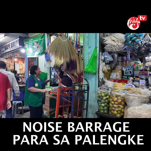 Nagsagawa ng 'noise barrage' ang mga Baguio market vendors upang tutulan ang napipintong pag-redevelop ng pamilihang bayan ng isang mall developer sa lungsod. Ang naturang noise barrage ay isasagawa nila araw-araw nang alas tres ng hapon upang ipabatid sa pamahalaang panglungsod ang kanilang hinaing na tutulan ang PPP o Public Private Partnership modality na paraan sa pag-redevelop sa public market. | Fridge TV