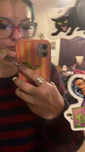 Some phone/mirror tapping #asmr #lofiasmr #tappingsounds