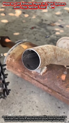 How to Cut Exhaust Pipes in Tight Spaces with This Secret Tool! 🛠️🚘