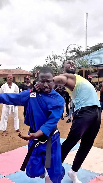 Most powerful technique for self defense701 #martialarts #selfdefense #masteroluselfdefense
