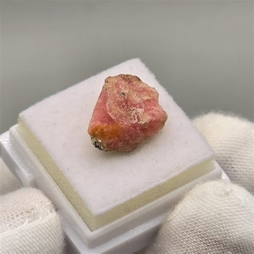 Pink Tugtupite Crystal – Ilímaussaq Complex, Greenland (0.96 G) - Etsy