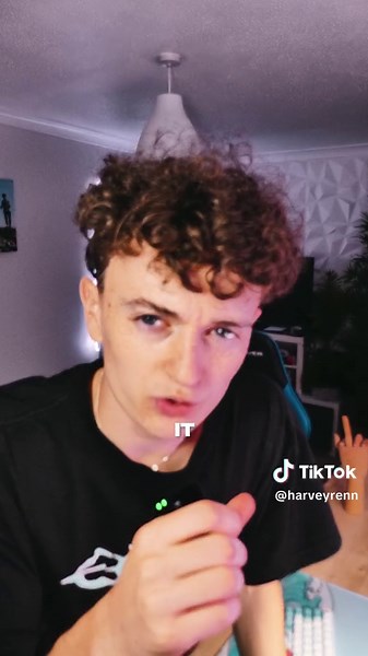 Id say this keyboard was a bargain #harveyrenn #setup #techtok #keyboard