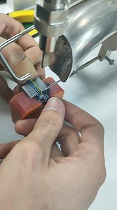 The wiring of the circuit board is welded in one go using a semi automatic soldering machine | Jia Jia