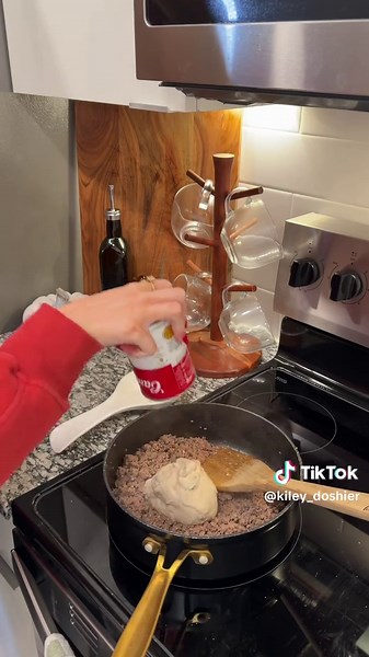Tater Tot Casserole: make dinner with me