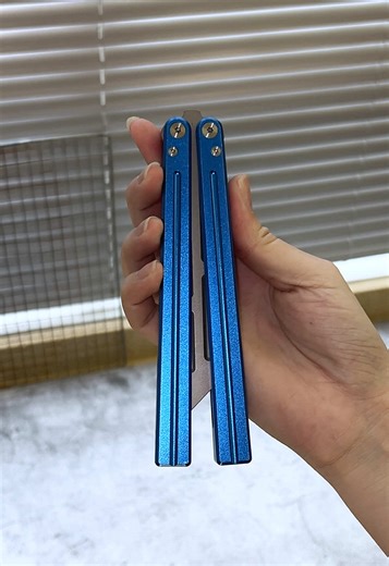 beginner practice #balisong #balisongtrainer #beginner #butterflyknife #balisongtricks