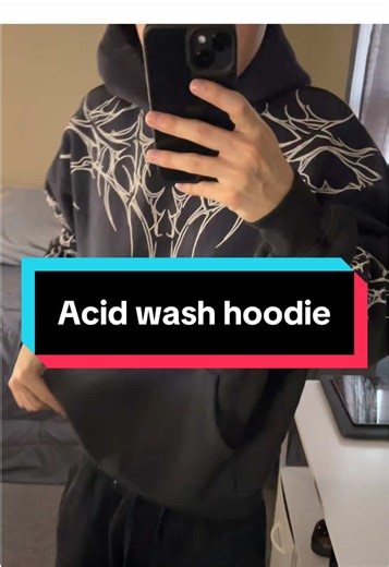 Tuff design on this heavyweight baggy hoodie #hoodies #oversizedhoodie #streetwear #streetfashion #mensoutfitideas