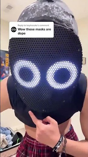 boywithuke shows how his mask works