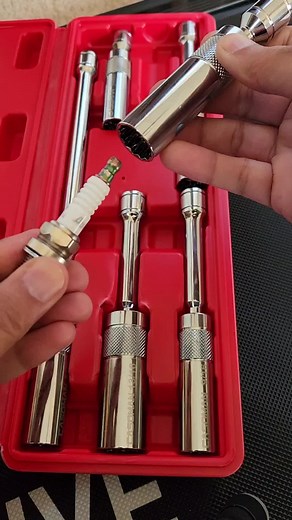 Understanding Spark Plugs in Automobile Mechanics
