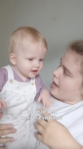 Waar komt de naam Elara Liv vandaan? Larissa vertelt het ons, met een beetje hulp van Elara! 😊 Stream Vier Handen op Een Buik op NPO start! | Vier Handen Op Eén Buik