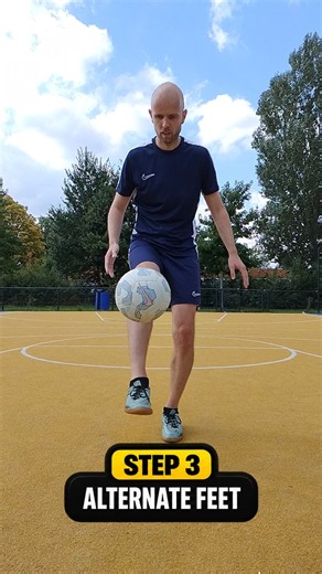 How to Juggle a Football in 4 Steps