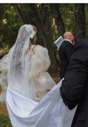 Our $1,898 Wedding & Honeymoon Budget