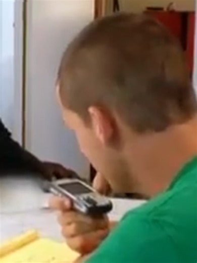 Rob got deceived 🤣 #funnyvideos #2000sthrowback #nostalgia #fypシ゚viral