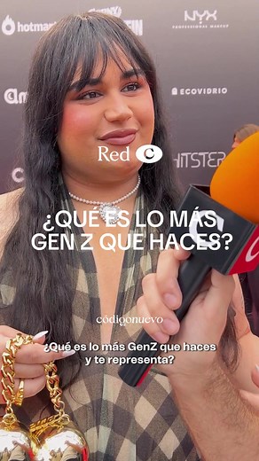 Lo de quitar las mayúsculas automáticas... el mayor indicativo de que hay un GenZ detrás de ese mensaje 📱 @sergiodosal desde la alfombra roja de los @GenZ Awards ✨