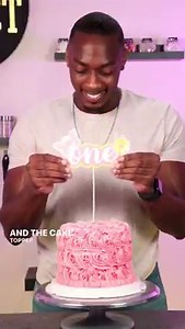 Making a Smash cake and cake topper This was a pretty simple design but makes a nice smash cake for pictures. #cakedecorating #wetheculture #smashcake | The Sweet Impact