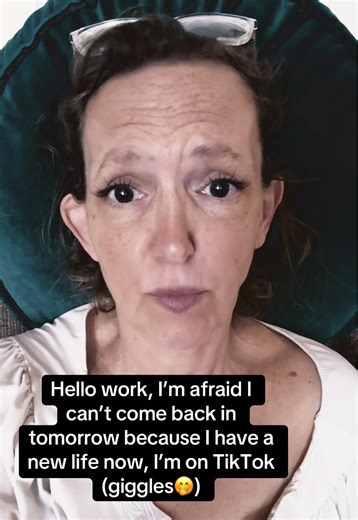 Hello work, I’m afraid I can’t come back in tomorrow because I have a new life now, I’m on TikTok (giggles) 🖤 #goals #smallcreators #goalsetting #workfromhomemom