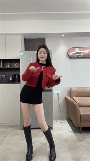 拉伸肌肉骨骼，轻松舞蹈