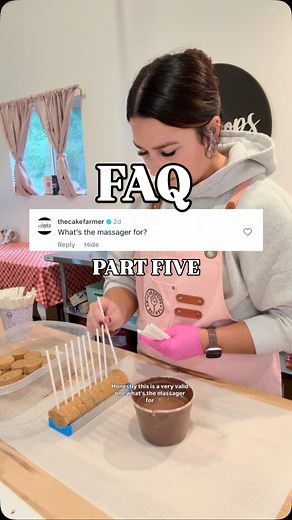 Sorry it’s not a vibrator 😂😂 Fr tho, my girl Amy @daisymakes_innovations @daisypops_cakepops is the GOAT for coming up with this one! 🙌 Have you tried this method yet? #cakepops #cottagebakery #cottagebaker #cakepoptutorial #homebaker #homebakery #treatmaker | Cakepops by Rachel