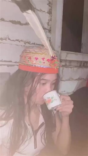 Minum-minum Tradisi Dayak di Kalimantan