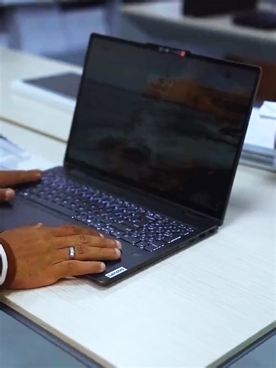 LENOVO YOGA 7 2 in 1 laptop ✅ Intel Ultra 7 ✅ 16GB RAM ✅ 512GB SSD storage ✅ Windows 11 home ✅ 14