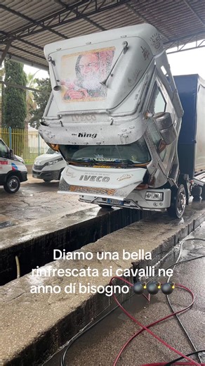 Video di Massy Tanya (@massytanya) con suono originale - 𝕬𝖓𝖙𝖔𝖓𝖎𝖔 👑