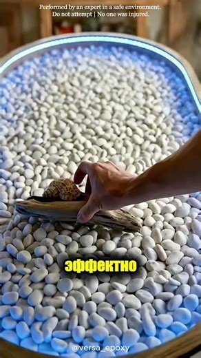 A small wooden pool transformed into a work of art ✨🌊