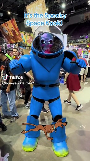 Amazing Scooby Doo Cosplay by Westend.Cosplay on Instagram
