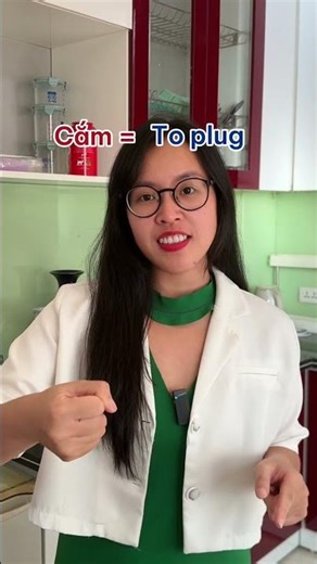 Vietnamese is Easy (The "Cam" series)