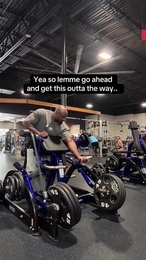 “Do you think bodybuilding is harder than baseball?” What an absolute joke 😭🙏🏾 most of yall will get stage lean before u get a base hit in the MLB. You wouldn’t even touch a fastball.. forget about a pitcher that can throw straight cheese. A lot of bodybuilders aren’t even athletic - The hardest thing about “bodybuilding” is being ok with getting/being stage lean. And most people make getting stage lean harder than it needs to be because they get fat during “off seasons”. - If you weren’t get