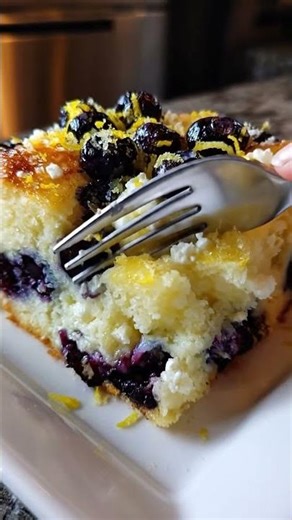 Cottage Cheese Lemon Blueberry Bake – Fresh & Easy #foodreels #easyrecipes #youtubeshorts #usareels