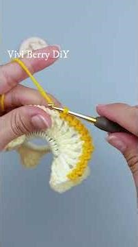 Beginner Crochet? Start With This Cute Scrunchie! 💫 | ViVi Berry DIY