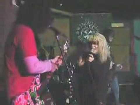 Killola - Rip-Off Artist (Live The Windmill 13-May-2007)