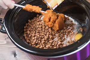 25K views · 72 reactions | This slow cooker dump cake is the perfect addition to your Halloween (or Thanksgiving) spread. Click the link to find this super simple recipe on the blog: https://everydaygoodthinking.com/2017/10/22/slow-cooker-pumpkin-dump-cake/ | Hamilton Beach | Facebook