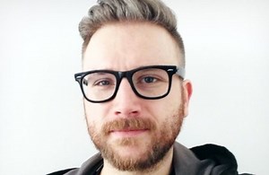 o2.pl z programami wideo i aplikacją mobilną, redaktorem naczelnym Paweł Jaskulski