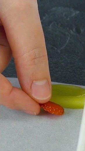 Una fiesta de flores y frutas para tus sentidos 🍓🍊🥝 🌺🌸🌷#SHORTS