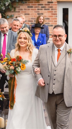 Capturing both sides of the wedding ceremony aisle walk at Foxtail Barns. #weddingceremony #weddingaisle #foxtailbarns | Adam Lowndes - Photography