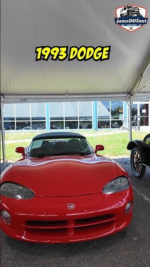 The Viper That Started a Legacy — 1993 Dodge Viper!