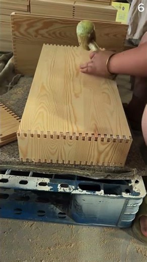 Satisfactory installation of wood joints using only one tool #shorts #wood