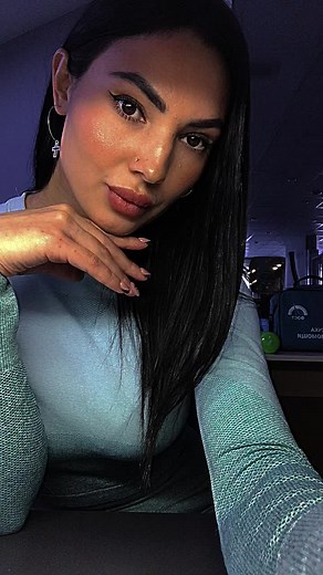 Office Hand Gestures for Effective Communication