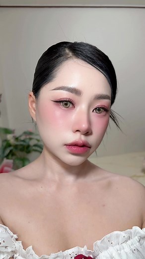Thai Women's Names: Jeem & Je