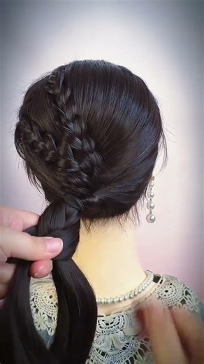 Quick & Elegant Updo Tutorial: Braid & Hairpins for Any Occasion