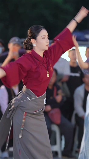Yongji, the Tibetan dance goddess, graceful Tibetan dance