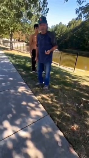 Predator Gets Sneak Attacked For Attempting To Meet A 9yo Girl 😈