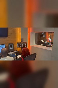 I’m so proud of this young lady @jekalyncarr who is setting a high standard in gospel music! Here’s a little clip of her working me hard on my feature for her latest album “The Legends.” We had so much fun in Atlanta! I love you, and Auntie is so proud of you! ❤️🌹 | Dorinda Clark-Cole