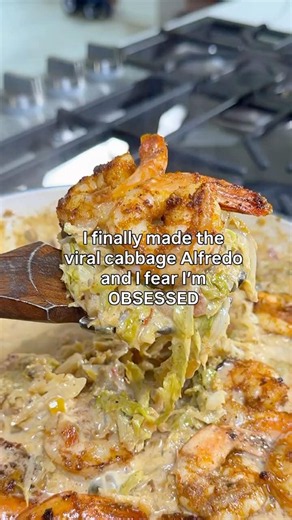 Cabbage Alfredo 👀 #cooking