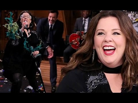 Melissa McCarthy performs Pocahontas Colors of the Wind in Lip Sync Battle
