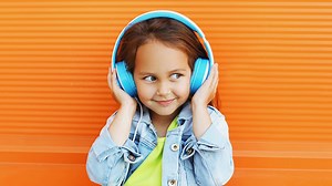 Découvrez notre sélection des meilleurs podcasts ludo-éducatifs pour enfants en écoute gratuite.